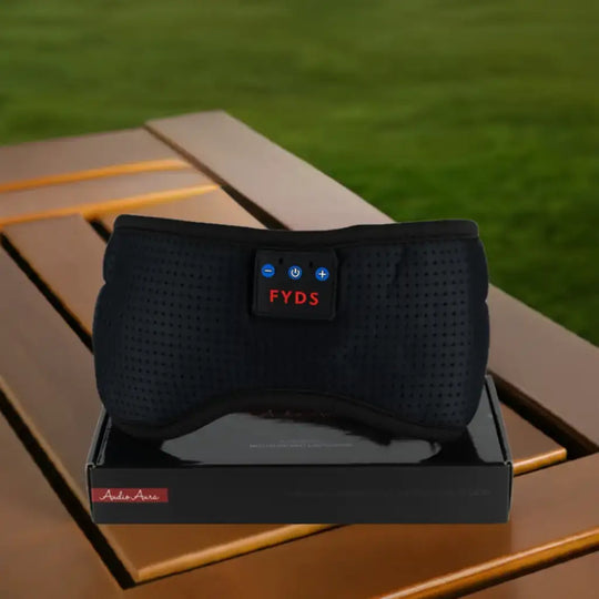 Schlafmaske auf, Meditationsmusik an – Tiefenentspannung pur.
